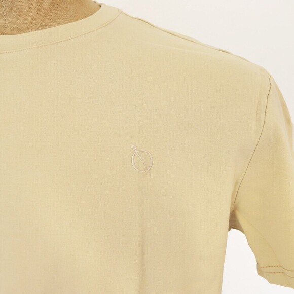 Major Threads Signature Boxed T-Shirt S Cream Basic Logo Tee 100% Cotton NWT - Picture 5 of 7